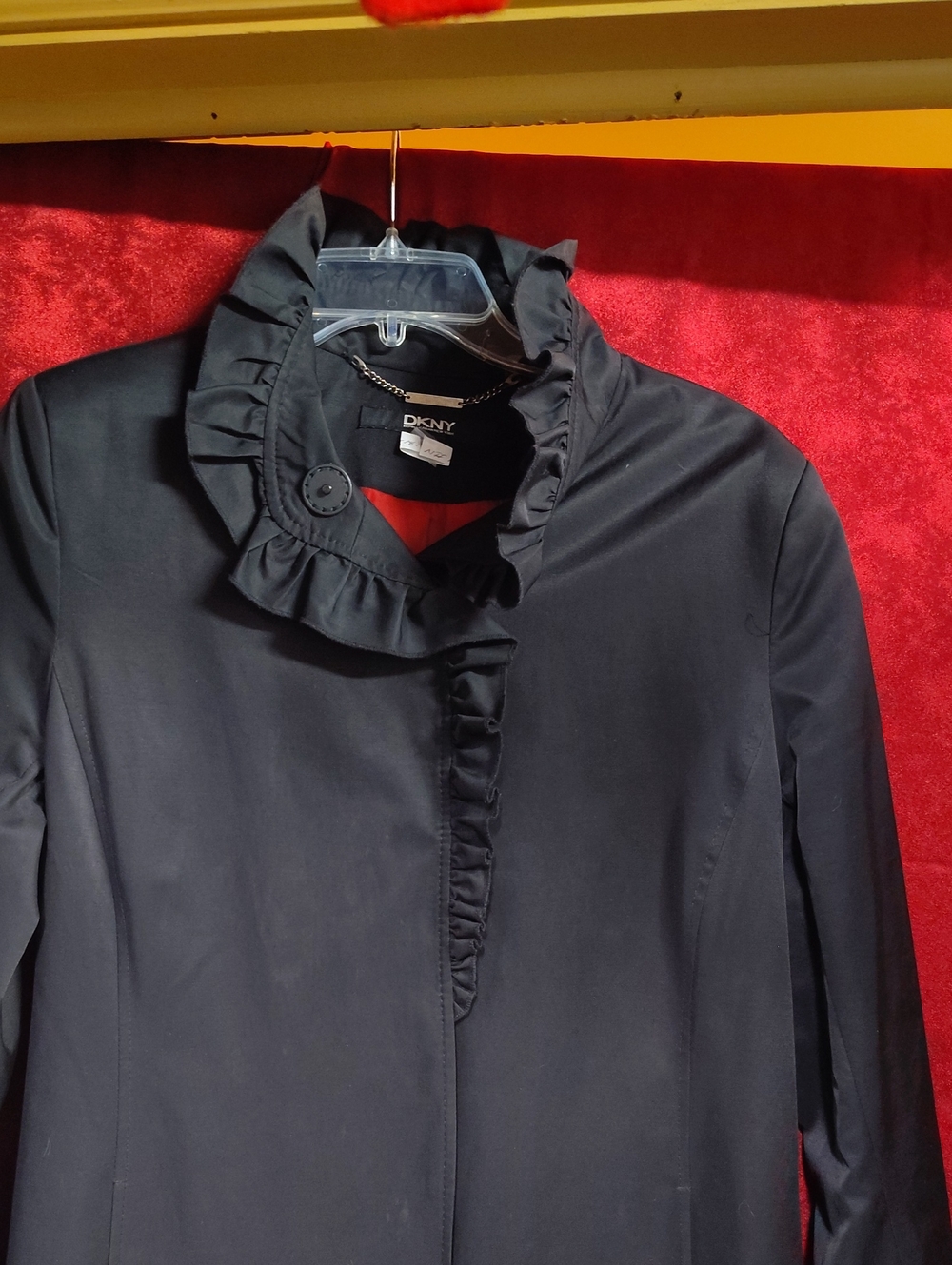 DKNY Black Ruffle-Collar Button Front Blouse